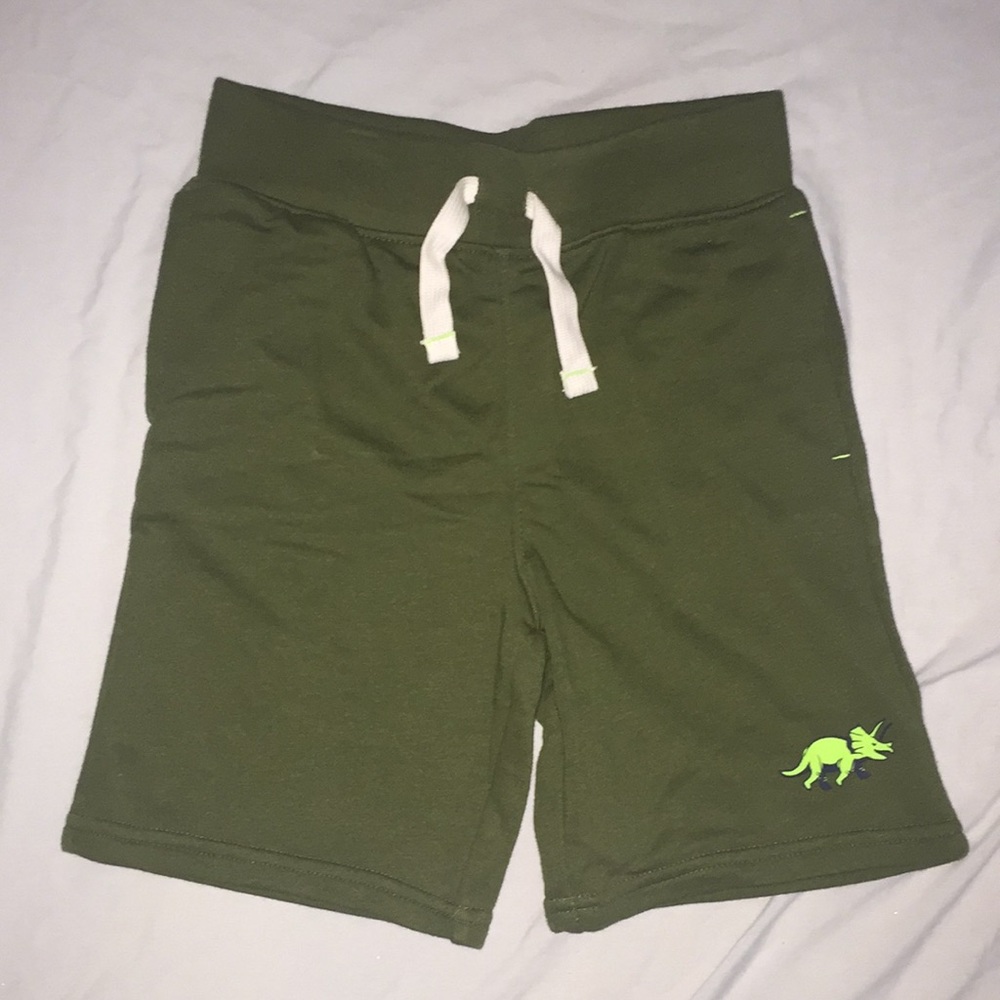 Boys Very Comfortable Green Shorts